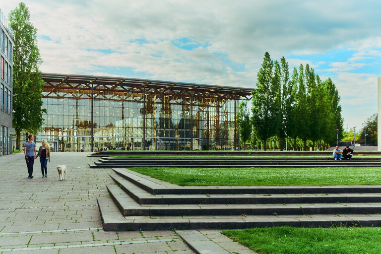 Julian Umdenbach Fotograf Herne fotografiert die Akademie Mont Cenis in Herne in der Außenansicht. Herne liegt im Ruhrgebiet in der Nähe von Bochum und Dortmund