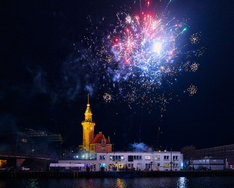 Julian Umdenbach Fotograf Dortmund fotografiert ein Firmenjubiläum am Dortmunder Hafen in der Eventlocation Tyde