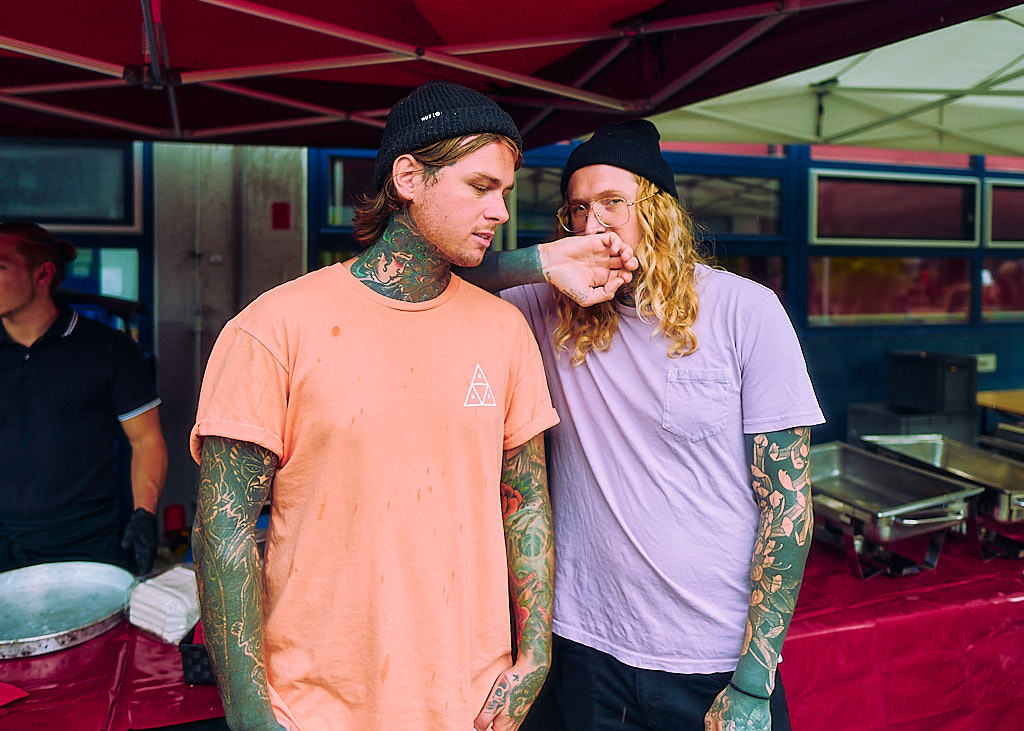eventfotografie-am-cheyenne-tattoo-factory-day-von-tattoo-artist-und-besucher-in-berlin